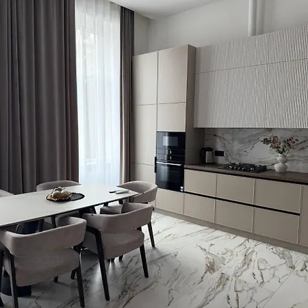 Διαμέρισμα Leogrand Vip On Slovatskogo 16 Λβιβ